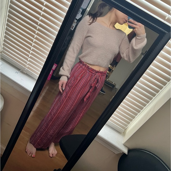 Express Balloon Sleeve Cropped Sweater - Picture 7 of 8